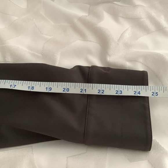 Carlisle Vintage Dark Brown Pantsuit. 48% Wool. Buttons & Stud Detailing. Size 6 - Picture 13 of 15